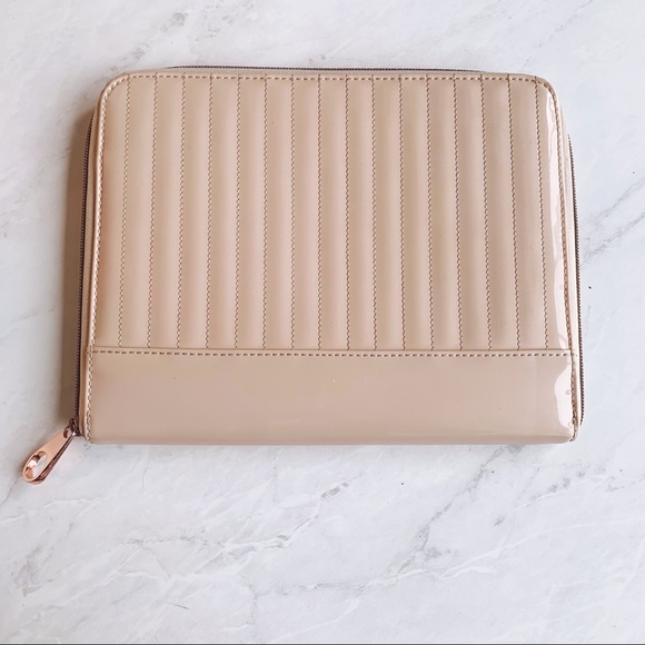 Ted Baker || iPad Case - Picture 5 of 6